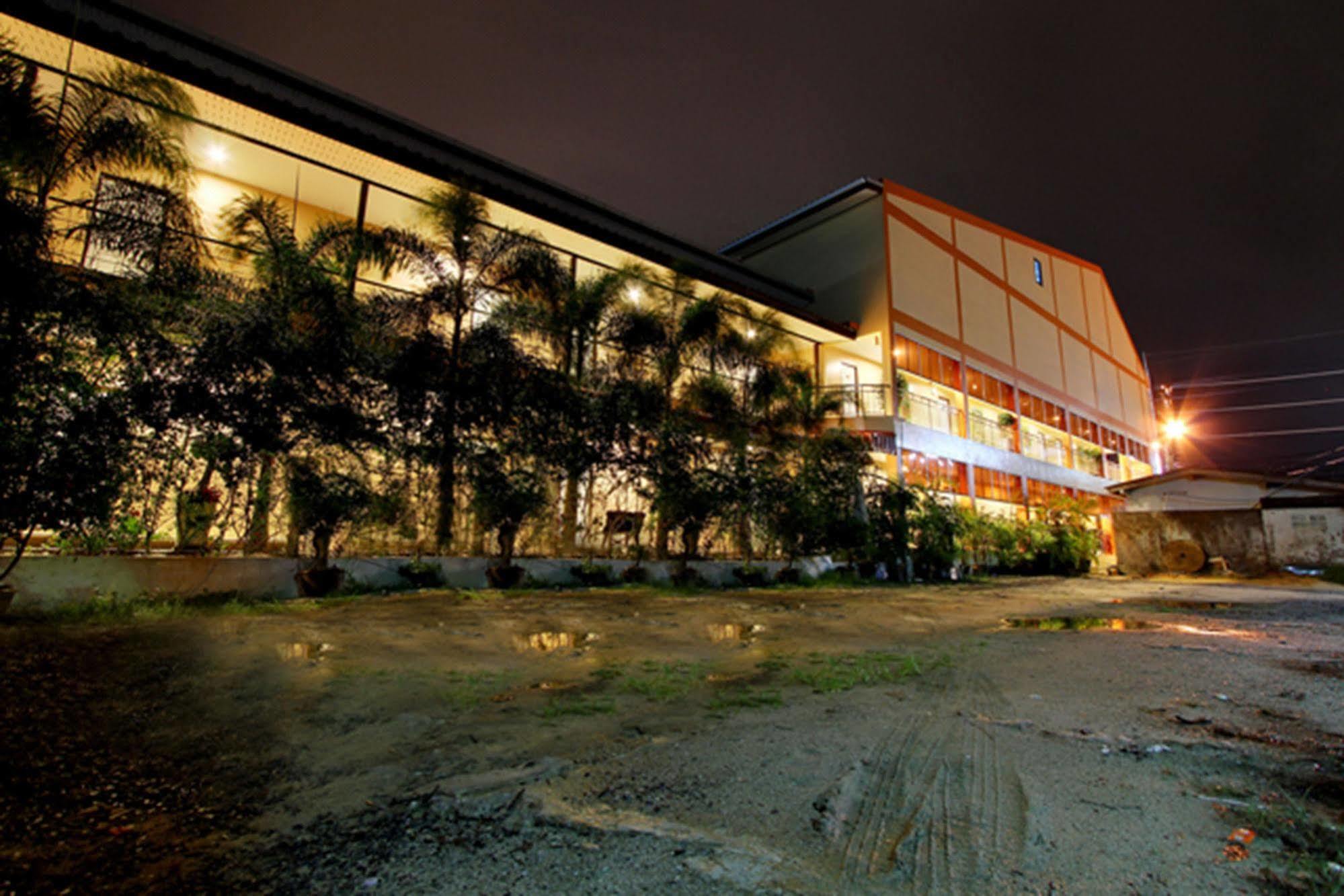 Phuket Airport Inn Ban Bo Han Exterior photo